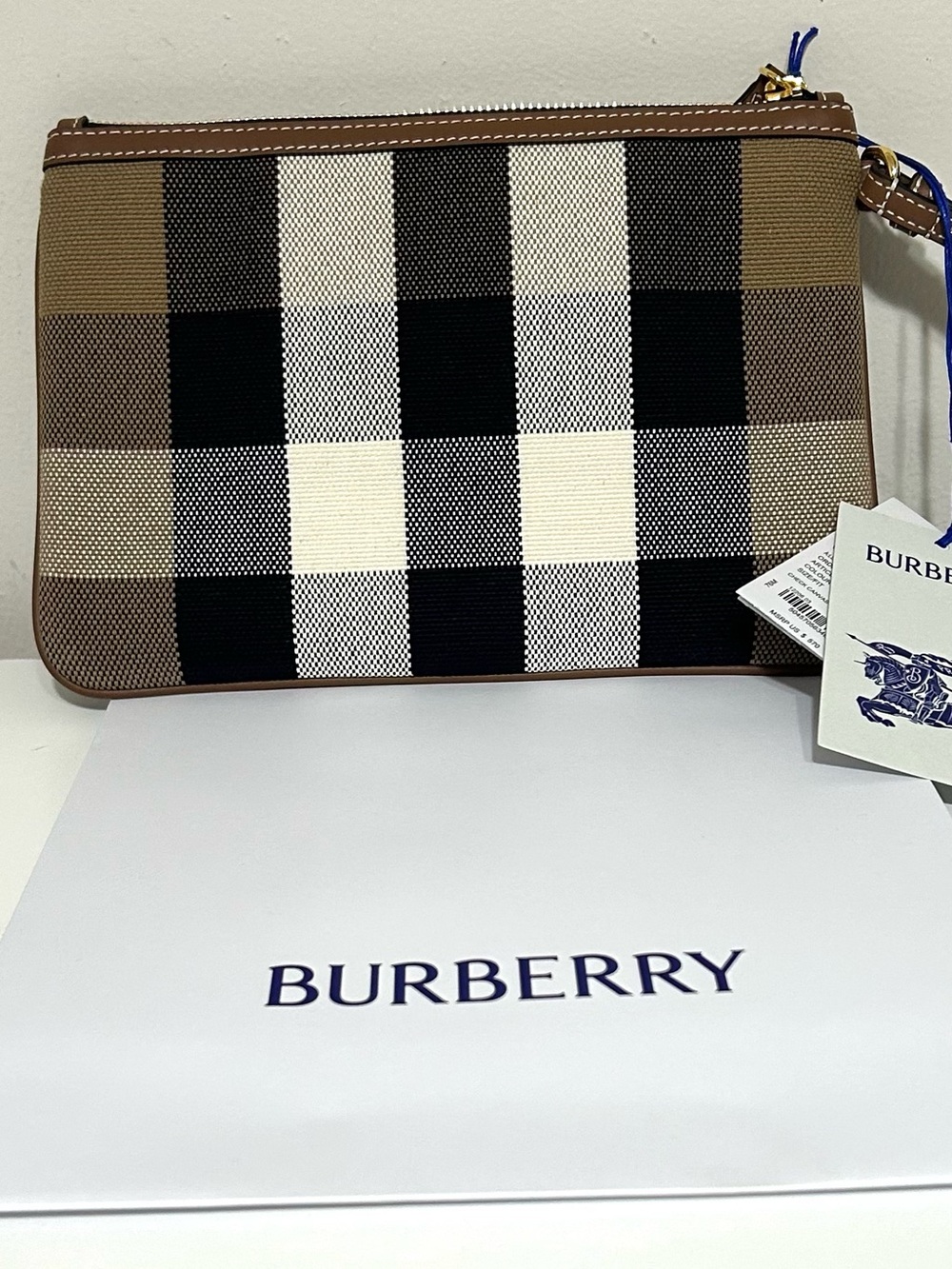 NWT Authentic Burberry House Check Peyton Wallet Wristlet